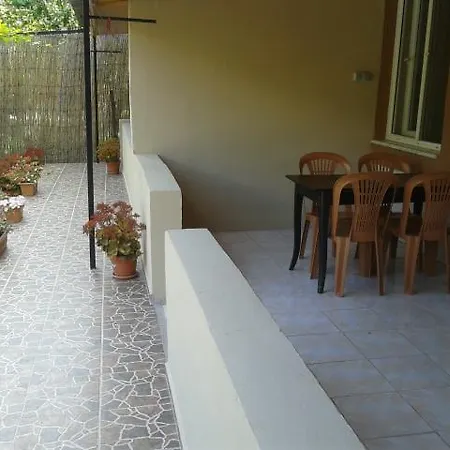 Rose Apartment